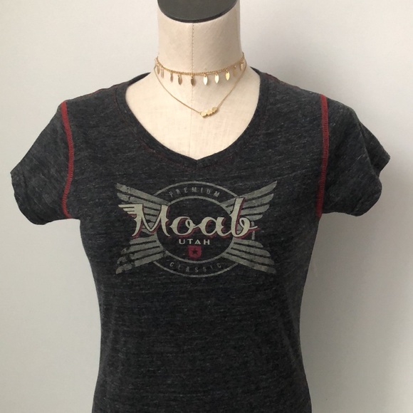 Tops - Moab Tee
